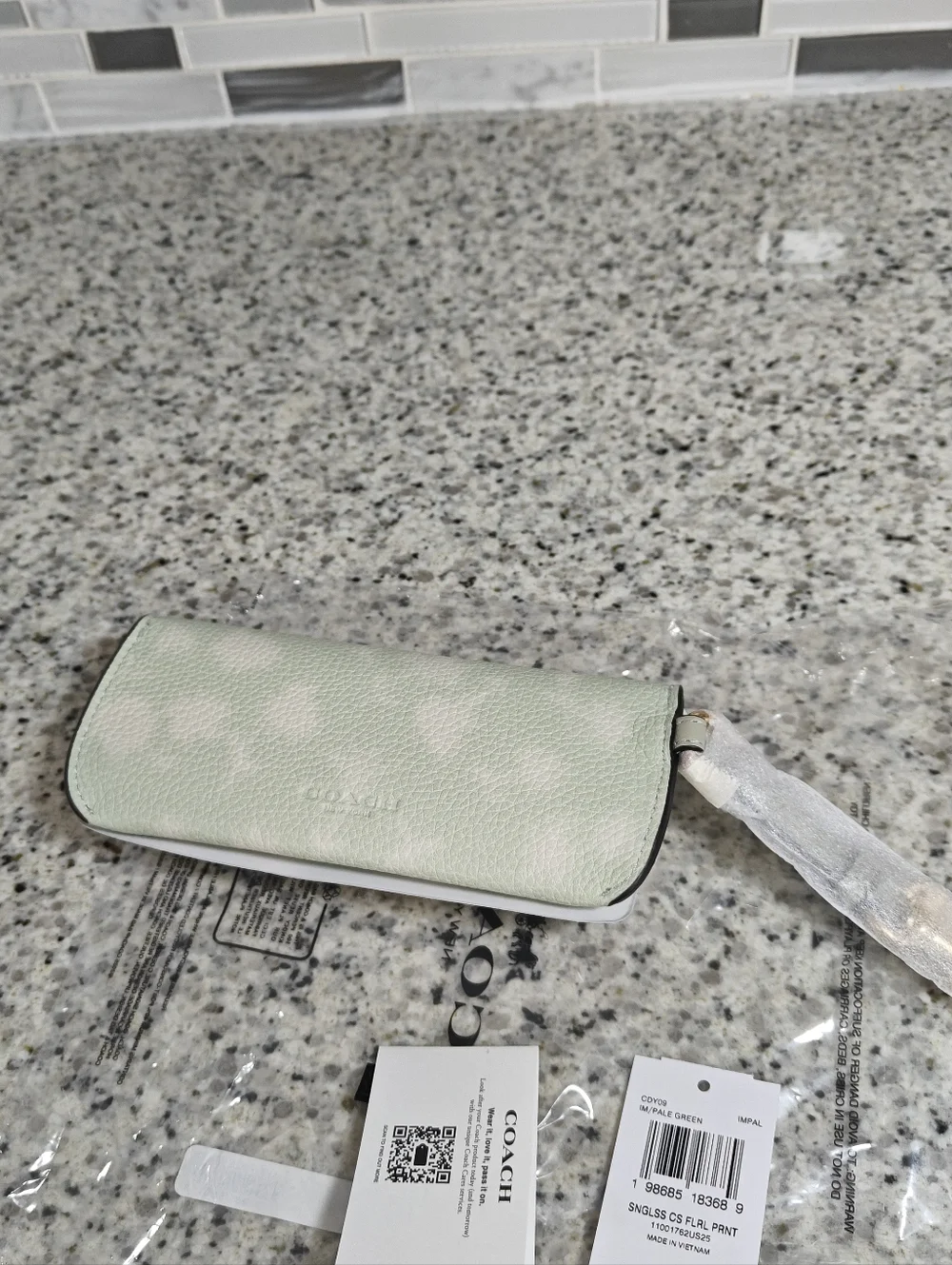 Coach Sunglasses Case With Floral Print (Gold, green) - Picture 6 of 8